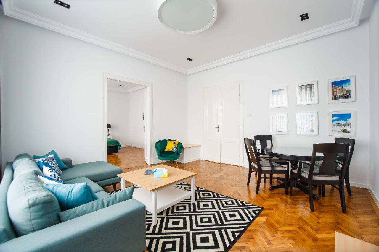 Spacious Riverviews Apartment Near Piata Unirii Орадеа Екстериор снимка